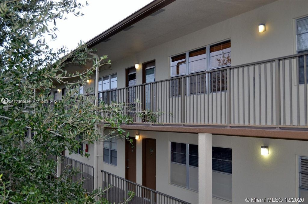 101 SW 132nd Way 415J, Pembroke Pines, FL 33027