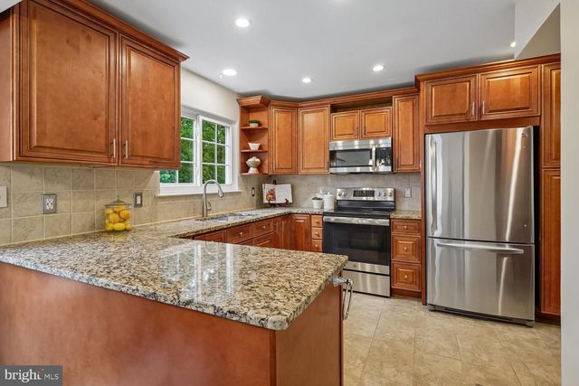 13484 LAKE SHORE, Oak Hill, VA 20171
