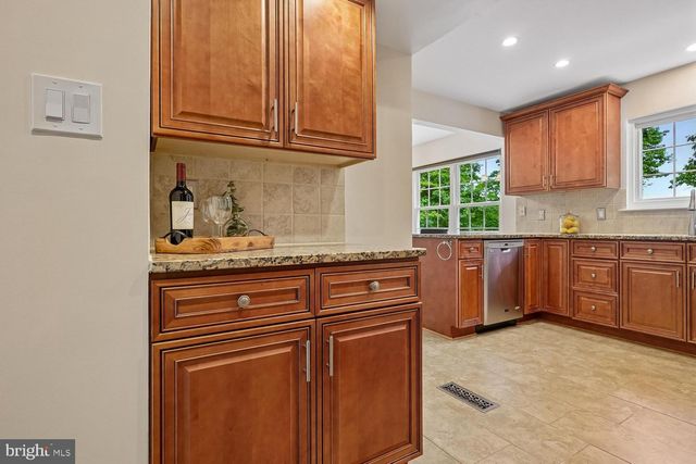 13484 LAKE SHORE, Oak Hill, VA 20171