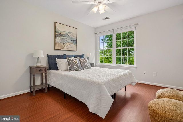 13484 LAKE SHORE, Oak Hill, VA 20171