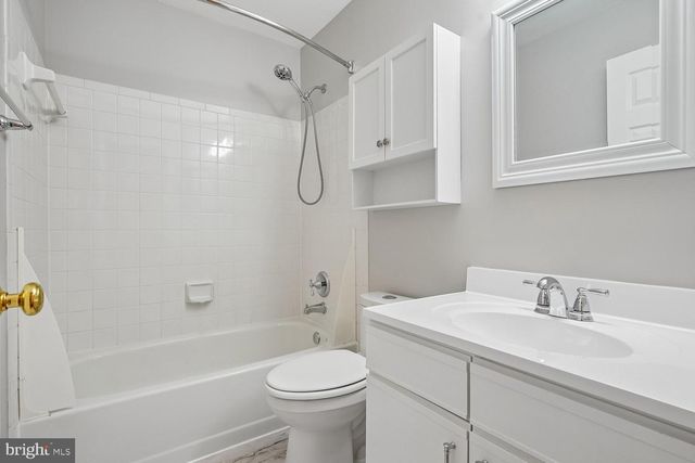 13484 LAKE SHORE, Oak Hill, VA 20171