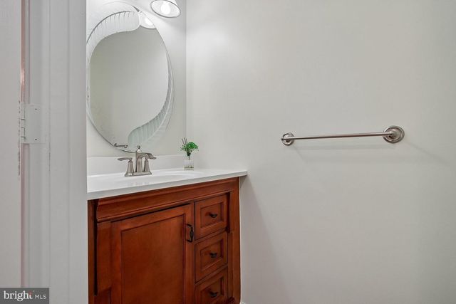 13484 LAKE SHORE, Oak Hill, VA 20171