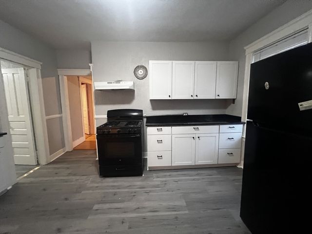 55 Vernon St 2, Worcester, MA 01610