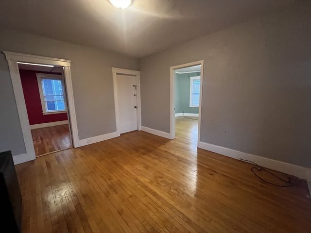 55 Vernon St 2, Worcester, MA 01610