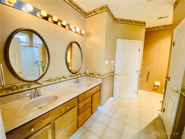 669 Carrick Drive, Dayton, OH 45458