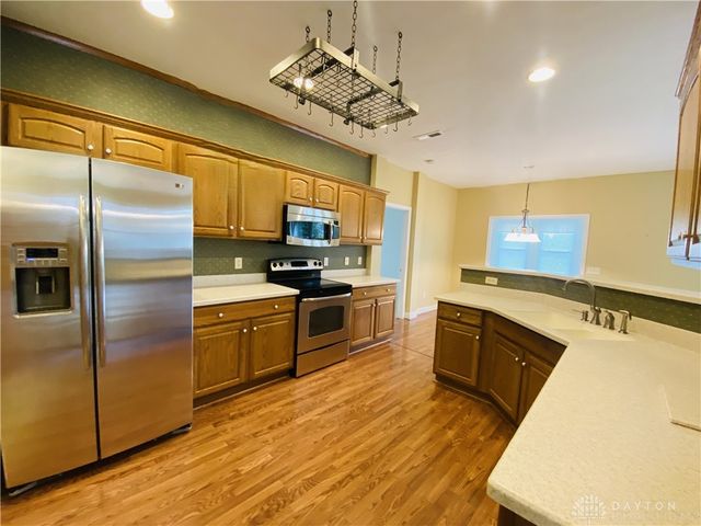 669 Carrick Drive, Dayton, OH 45458