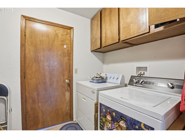 15606 Se CLINTON Ct, Portland, OR 97236