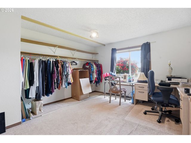 15606 Se CLINTON Ct, Portland, OR 97236
