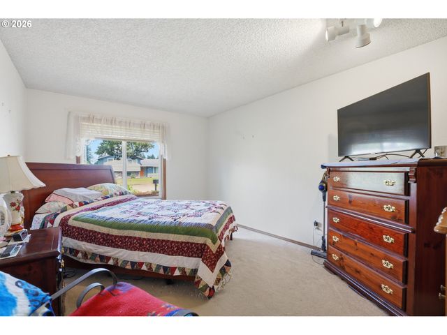 15606 Se CLINTON Ct, Portland, OR 97236