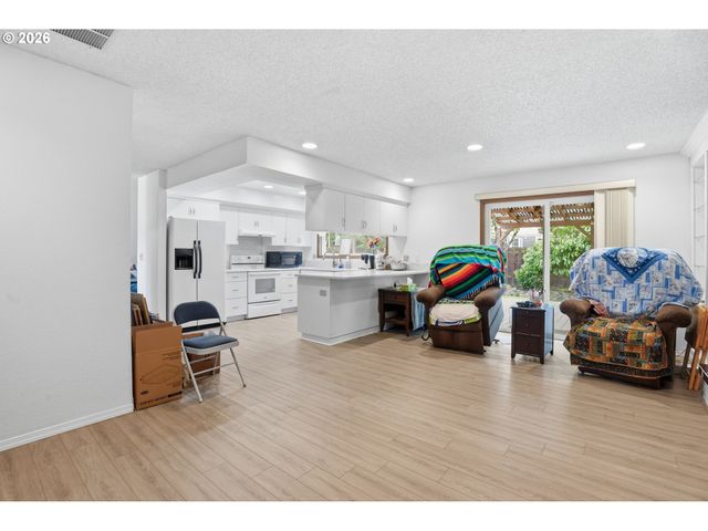 15606 Se CLINTON Ct, Portland, OR 97236