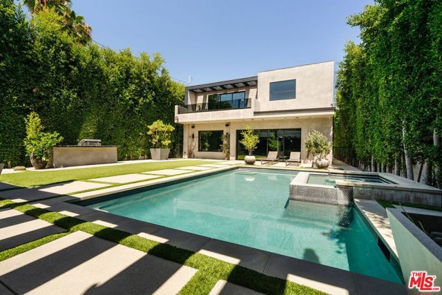 537 N Alta Vista Boulevard, Los Angeles, CA 90036