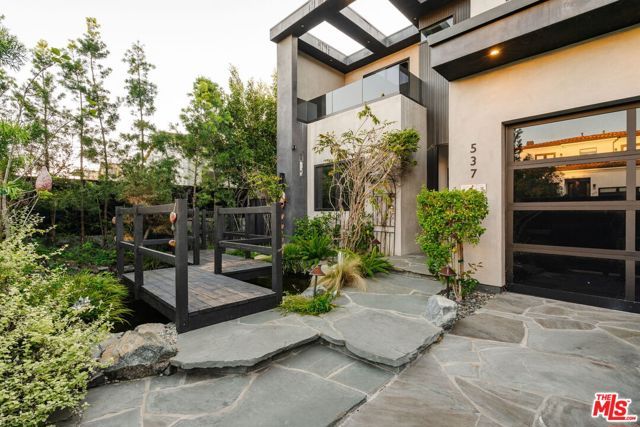 537 N Alta Vista Boulevard, Los Angeles, CA 90036