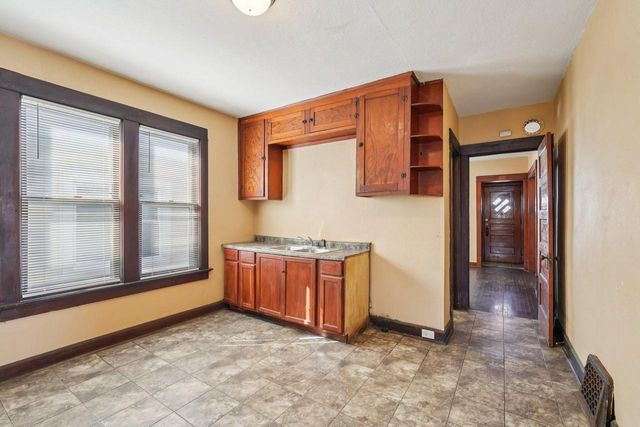 4708 N 36th STREET, Milwaukee, WI 53209