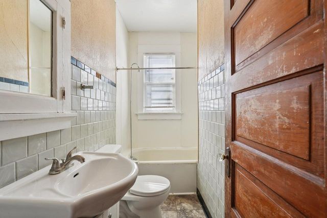 4708 N 36th STREET, Milwaukee, WI 53209