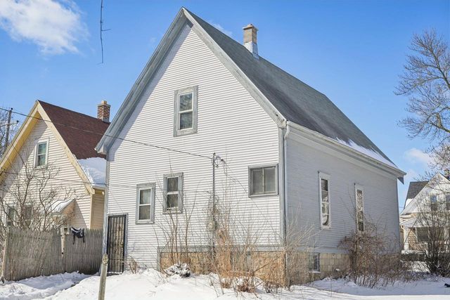 4708 N 36th STREET, Milwaukee, WI 53209