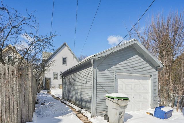 4708 N 36th STREET, Milwaukee, WI 53209