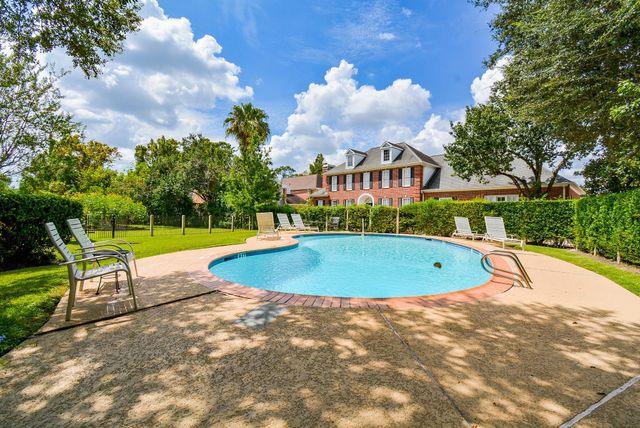 9400 Doliver Drive 56, Houston, TX 77063