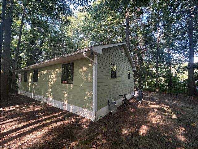 5840 & 5842 Hedgecock Road, Kernersville, NC 27284