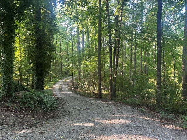5840 & 5842 Hedgecock Road, Kernersville, NC 27284
