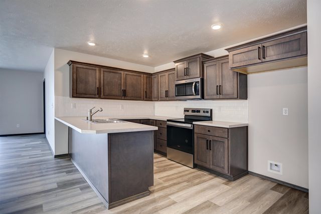 407 N Martini Ln, Spokane Valley, WA 99206