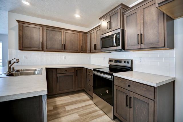 407 N Martini Ln, Spokane Valley, WA 99206