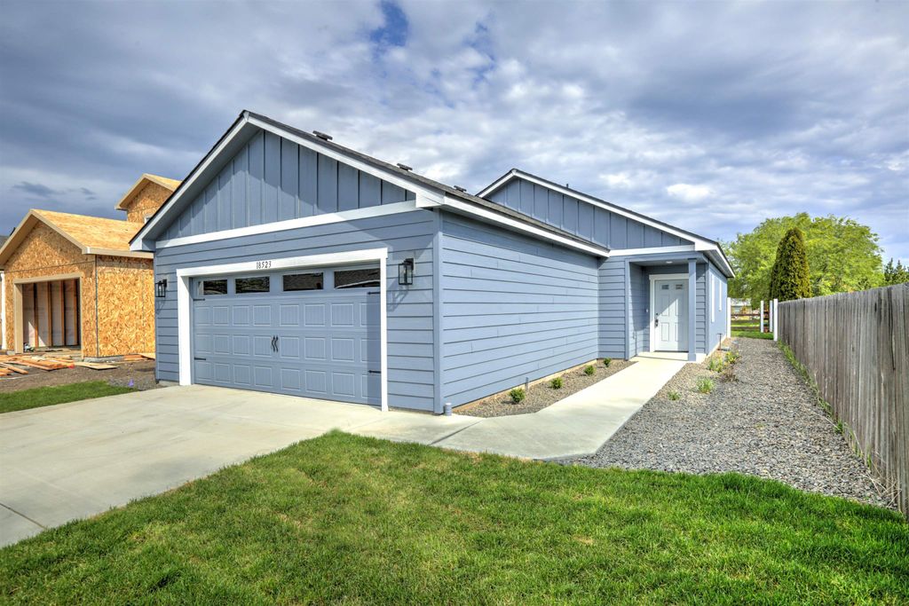 407 N Martini Ln, Spokane Valley, WA 99206