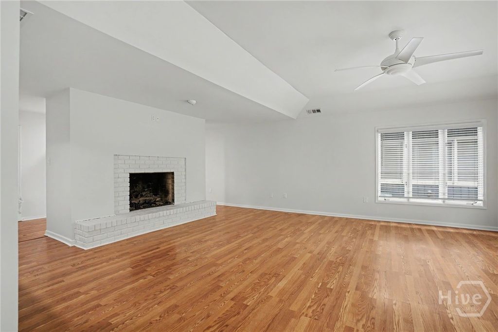 Image 11 of property listing at 14 Hemingway Drive, Savannah, GA 31411