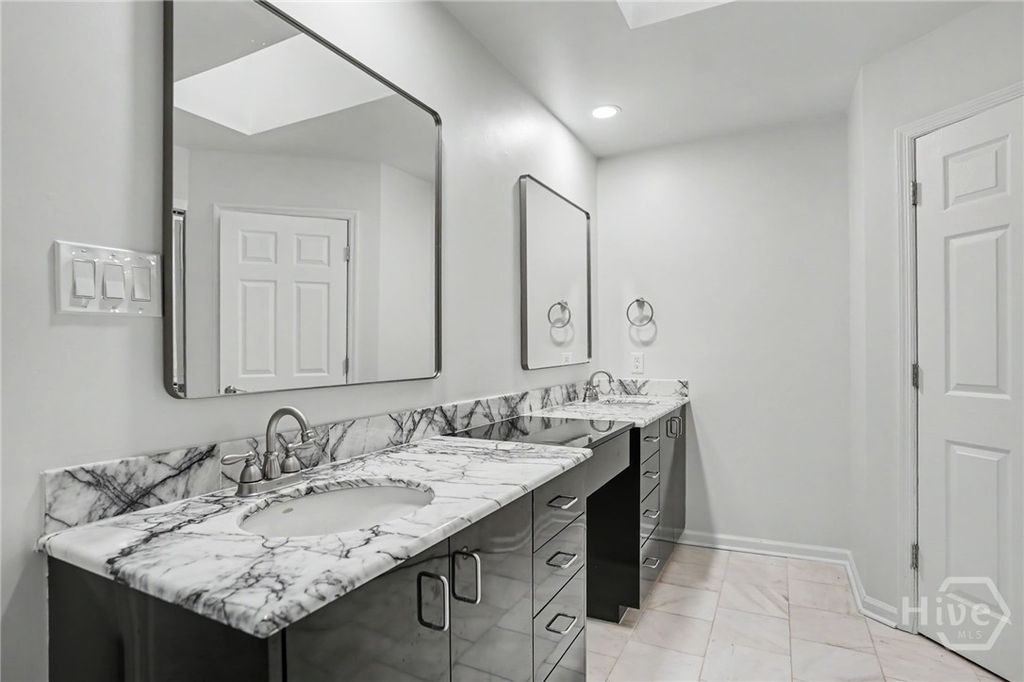 Image 21 of property listing at 14 Hemingway Drive, Savannah, GA 31411