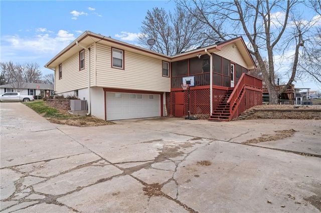 3118 Dover Street, St Joseph, MO 64506