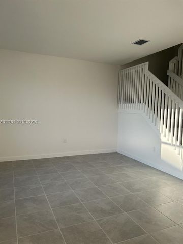 28481 SW 132nd Ct, Homestead, FL 33033
