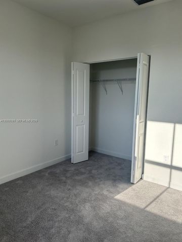 28481 SW 132nd Ct, Homestead, FL 33033
