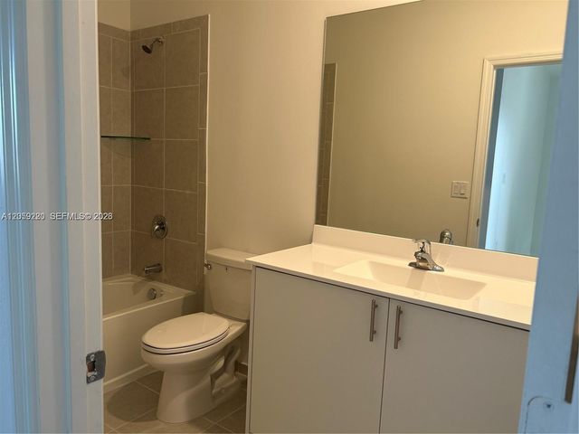 28481 SW 132nd Ct, Homestead, FL 33033