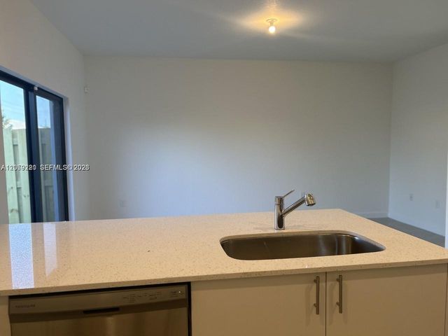 28481 SW 132nd Ct, Homestead, FL 33033