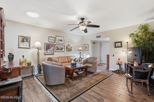 1331 W Calle Serrano, Green Valley, AZ 85622