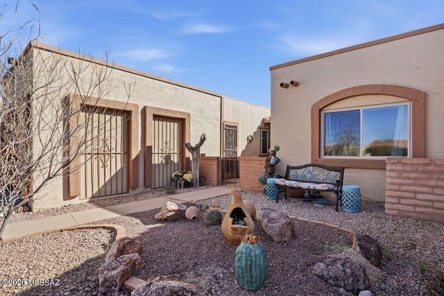 1331 W Calle Serrano, Green Valley, AZ 85622