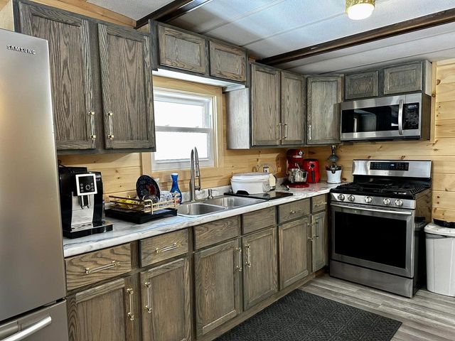 N9888 17th Avenue, Necedah, WI 54646