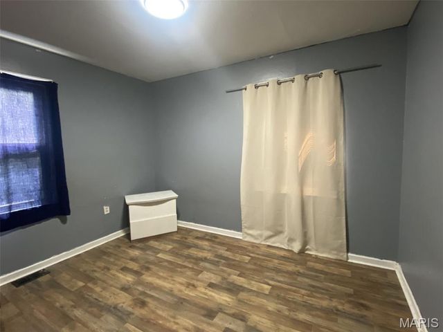 10184 Winkler Drive, St Louis, MO 63136