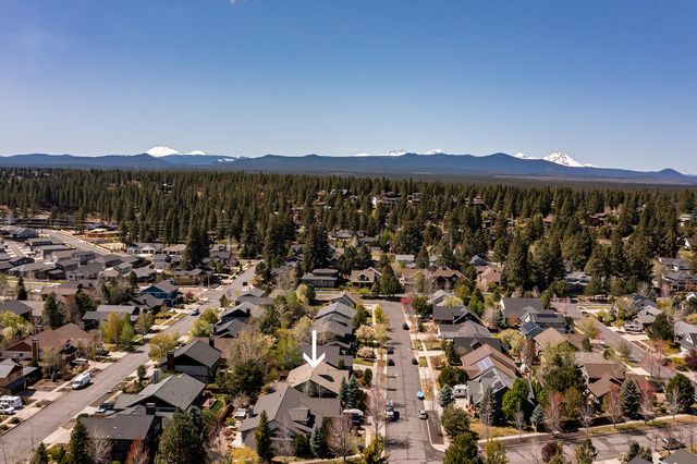 2955 NW Bordeaux Lane, Bend, OR 97703