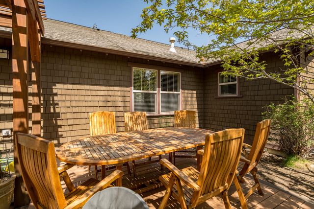 2955 NW Bordeaux Lane, Bend, OR 97703