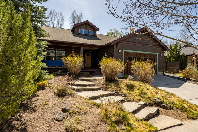 2955 NW Bordeaux Lane, Bend, OR 97703