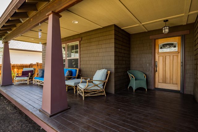 2955 NW Bordeaux Lane, Bend, OR 97703