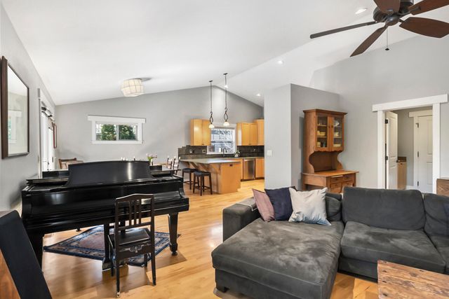 2955 NW Bordeaux Lane, Bend, OR 97703