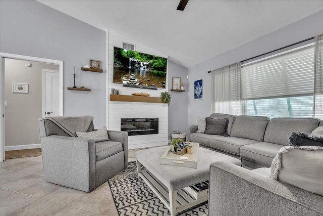 941 SPRINGVIEW AVENUE NW, Port Charlotte, FL 33948