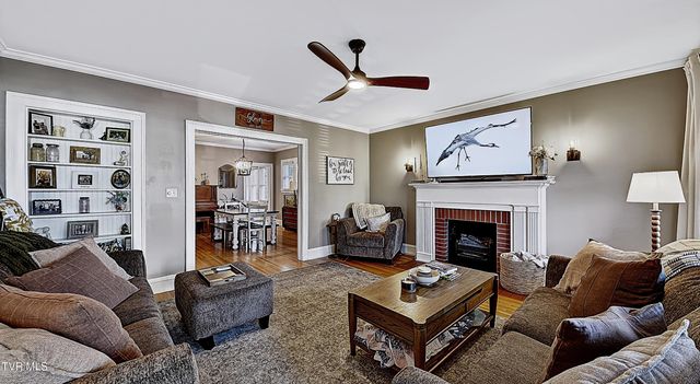 210 South Watauga Avenue, Elizabethton, TN 37643