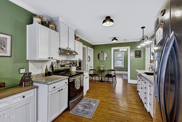210 South Watauga Avenue, Elizabethton, TN 37643