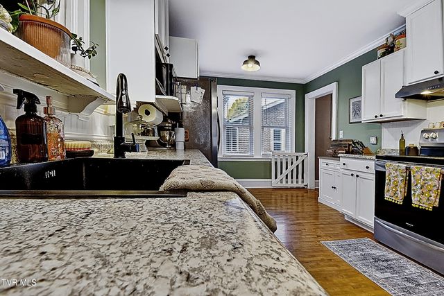 210 South Watauga Avenue, Elizabethton, TN 37643