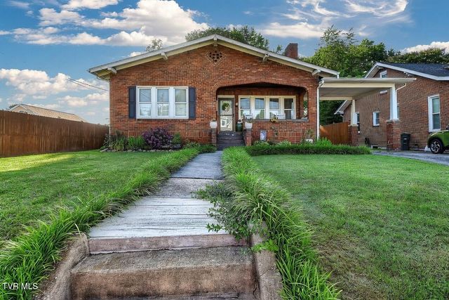 210 South Watauga Avenue, Elizabethton, TN 37643