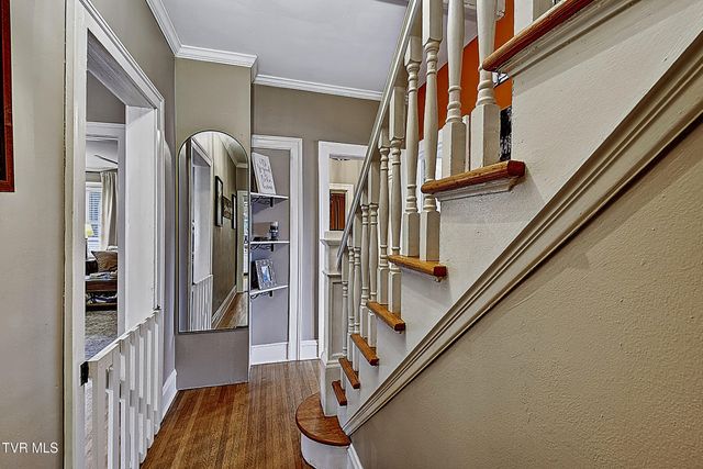 210 South Watauga Avenue, Elizabethton, TN 37643