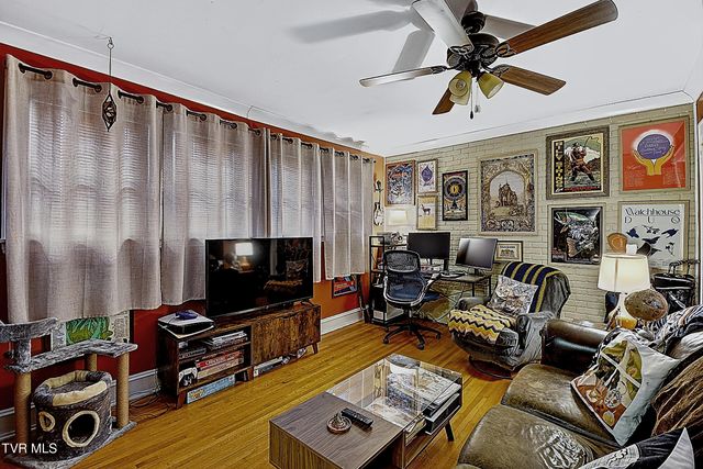 210 South Watauga Avenue, Elizabethton, TN 37643