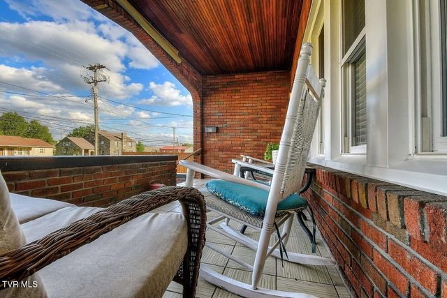 210 South Watauga Avenue, Elizabethton, TN 37643